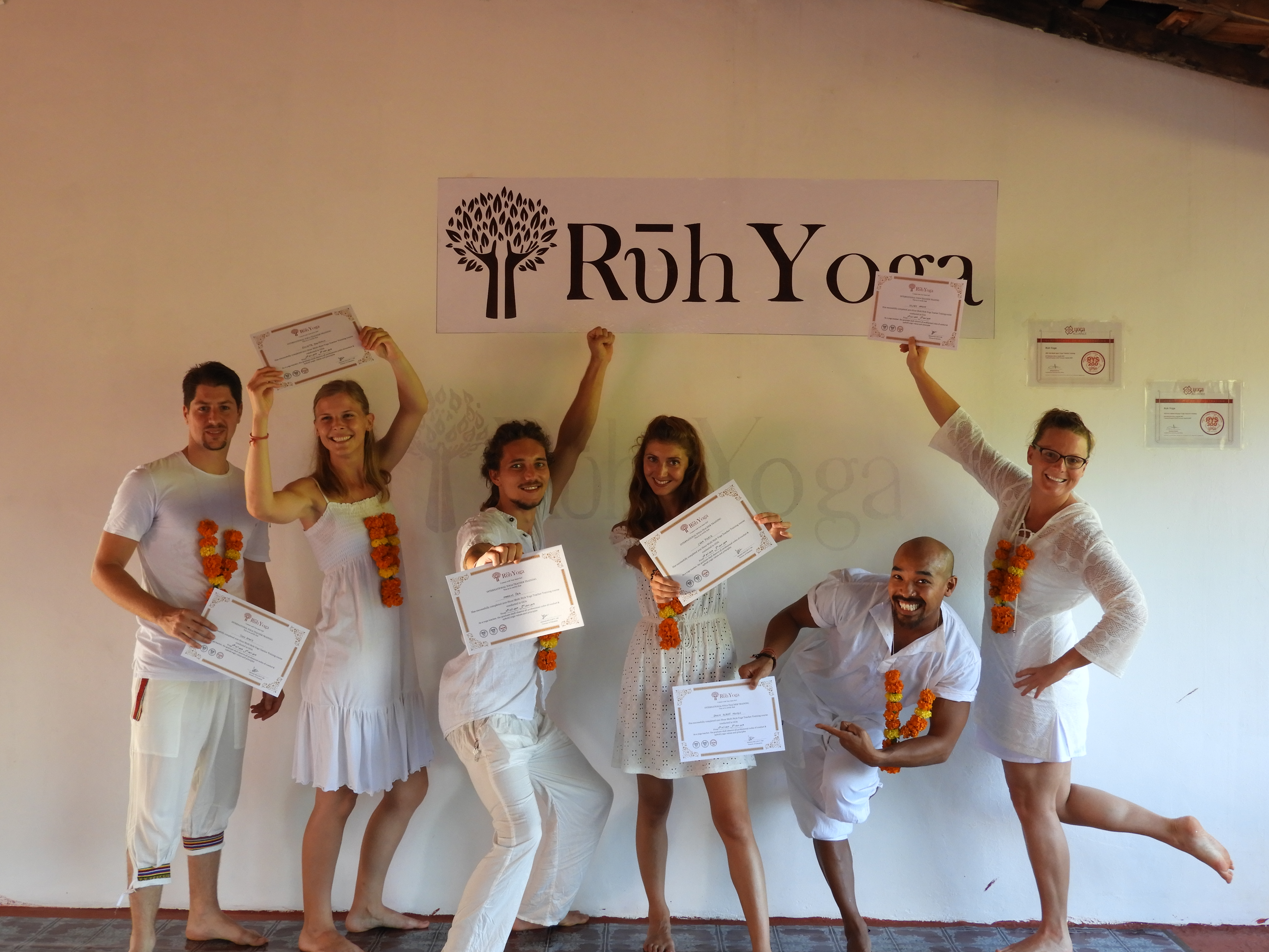 dress like a yoga teacher